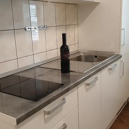 And With Parking Space Hvar - 15378 Гостевой дом