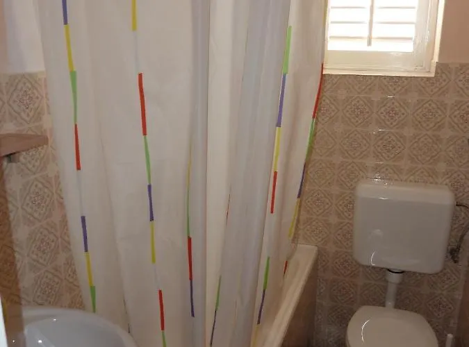 And With Parking Space Hvar - 15378 招待所 3*