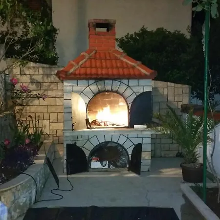 And With Parking Space Hvar - 15378 هفار